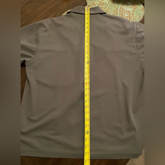 IZ IT U vintage, s/s button down, knit shirt in gray w/ black and white, size L. - Picture 6 of 7